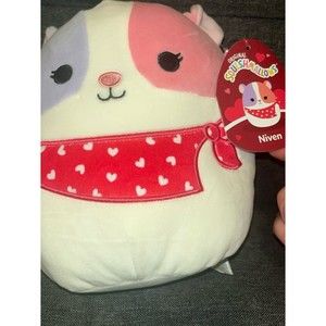 Niven 8” Squishmallow Valentine edition